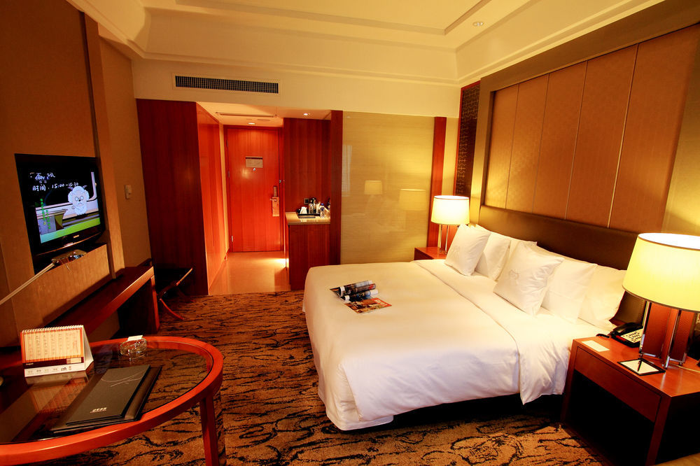 Gloria Grand Hotel Wuxi Wuxi  Buitenkant foto